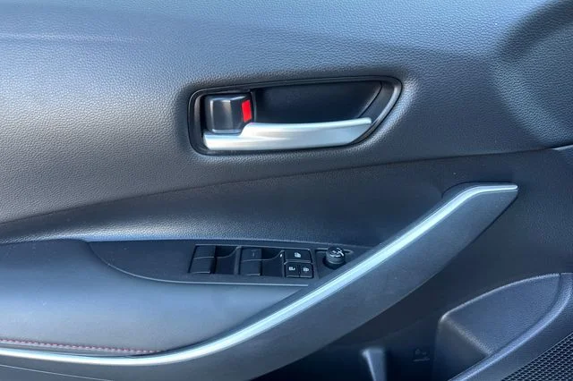 2024 Toyota Corolla SE - Photo 12
