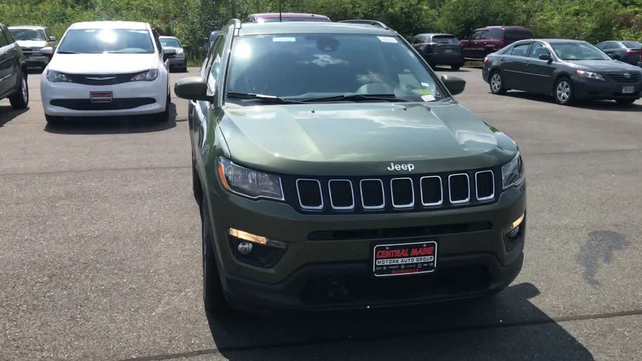 Used 2020 Olive Green Pearlcoat Jeep Latitude w/Sun/Safety Pkg image 3
