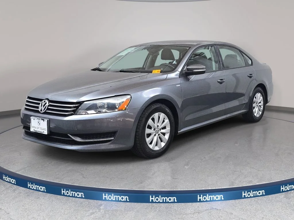Used 2014 Platinum Gray Metallic Volkswagen 2.5L Wolfsburg Edition image 1