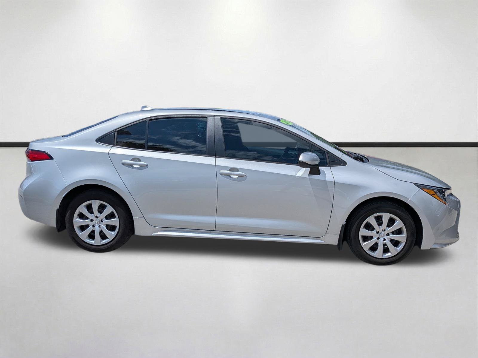 Used 2025 Classic Silver Metallic Toyota LE image 3