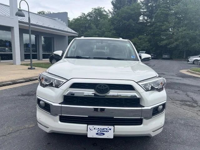 Certified Used 2018 Blizzard Pearl Toyota  image 2