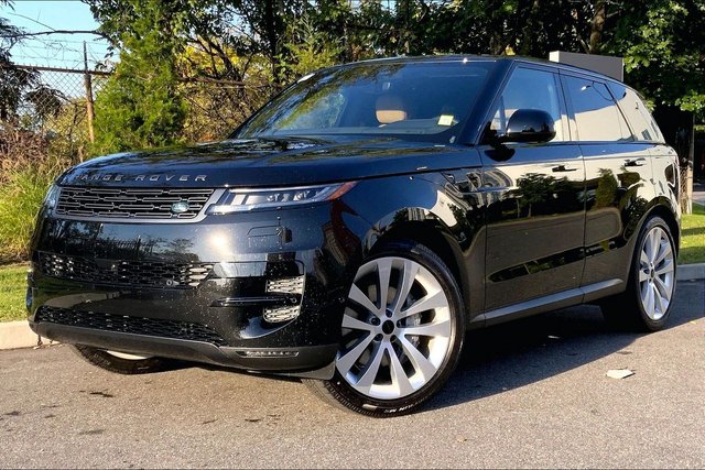 2027 Land Rover Range Rover Sport  SE P360