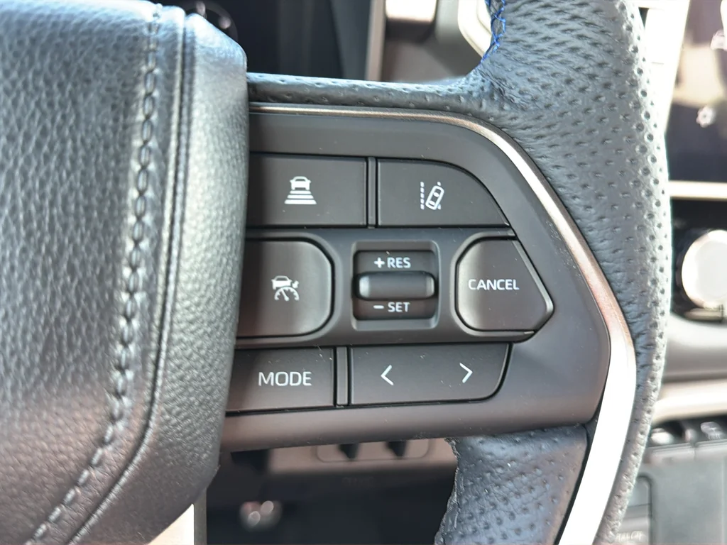 New 2026 Wind Chill Pearl <sup>1</sup> Toyota  Platinum image 20