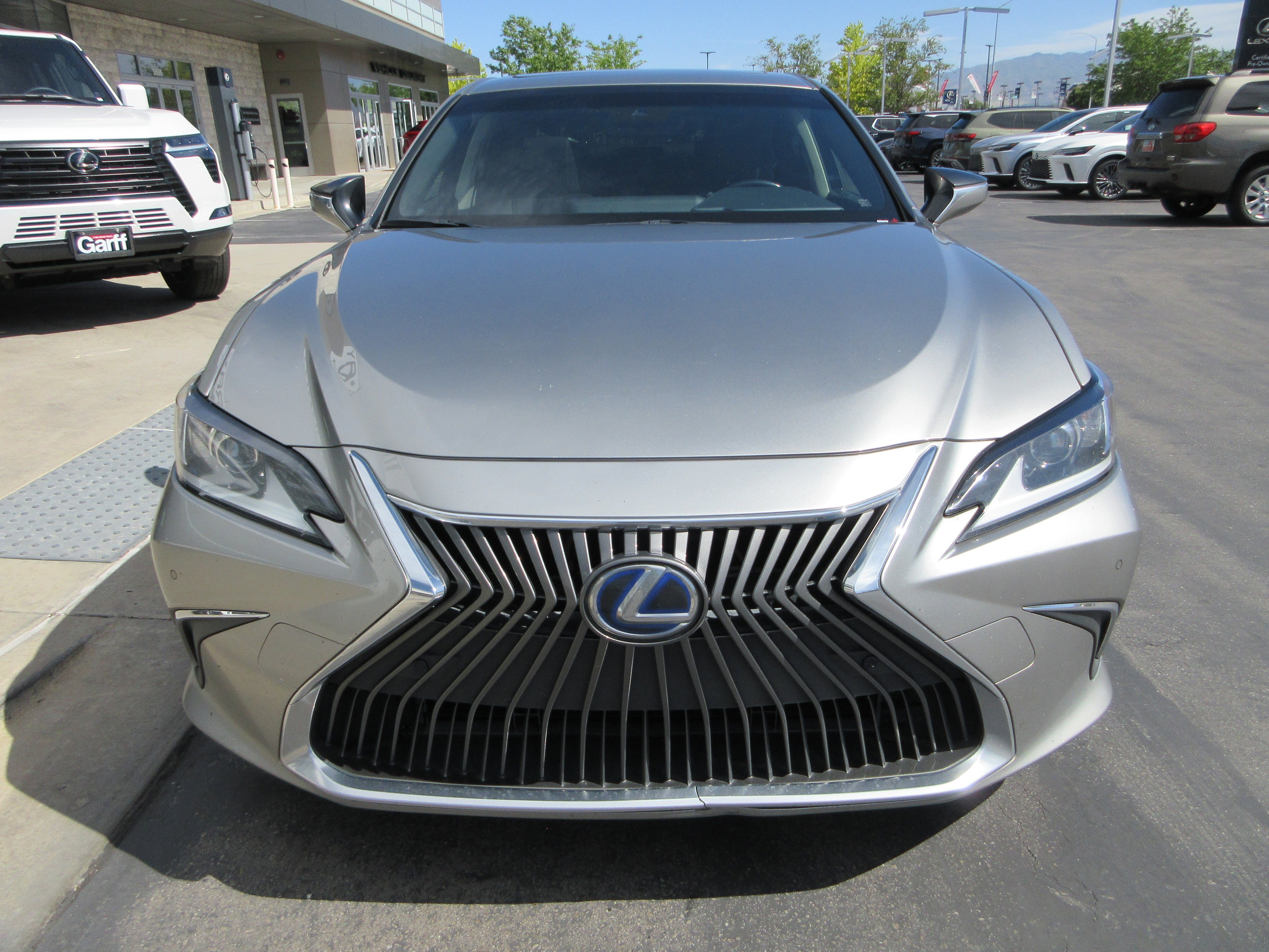 Used 2019 Atomic Silver Lexus 300h image 14