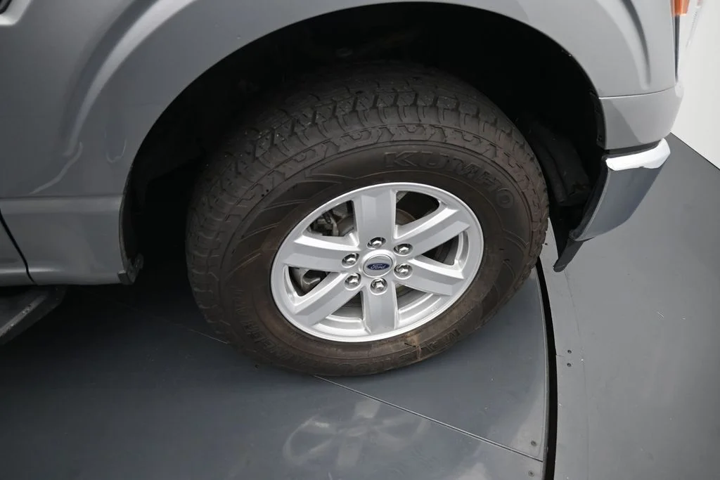 Used 2022 Silver Ford XLT image 11