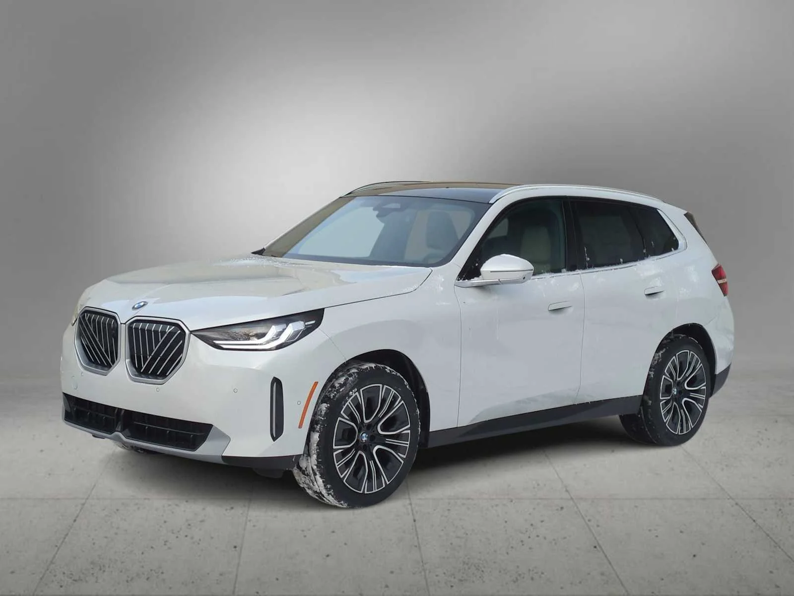 New 2026 Mineral White Metallic BMW 30 xDrive image 4
