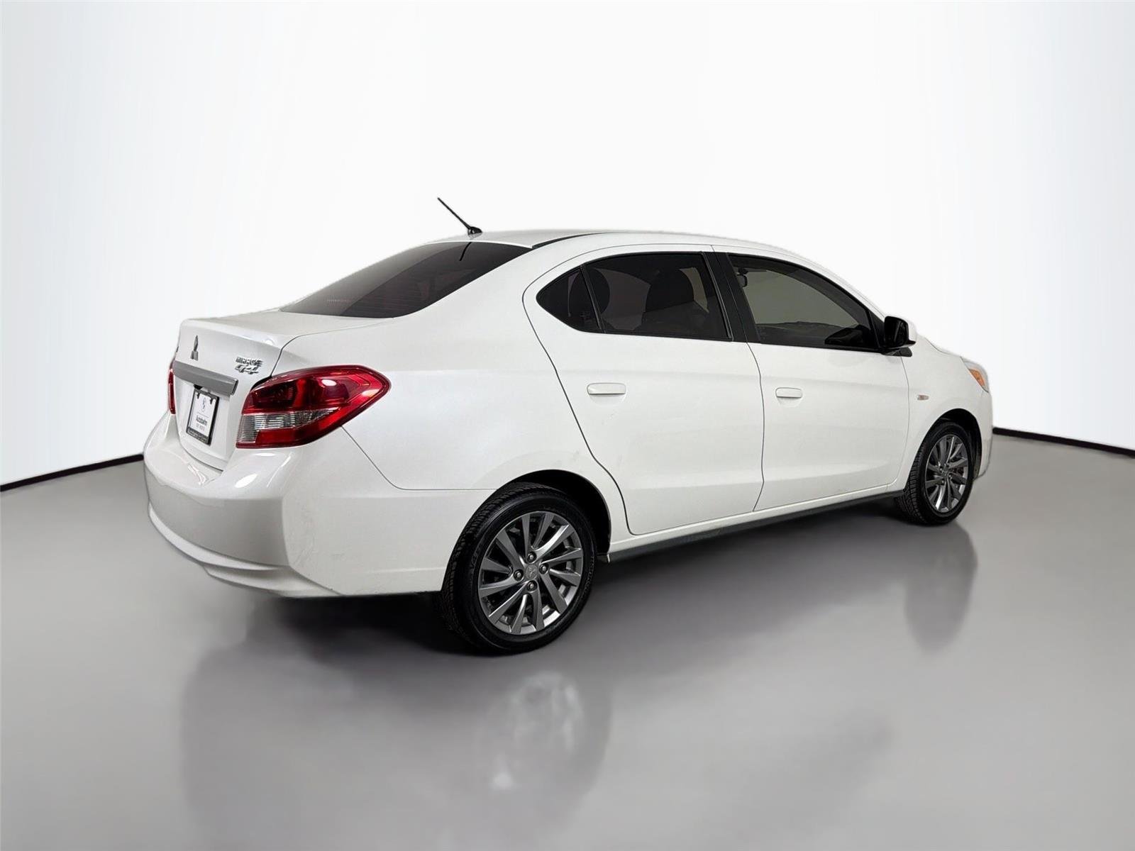 Used 2019 Pearl White Mitsubishi ES image 5