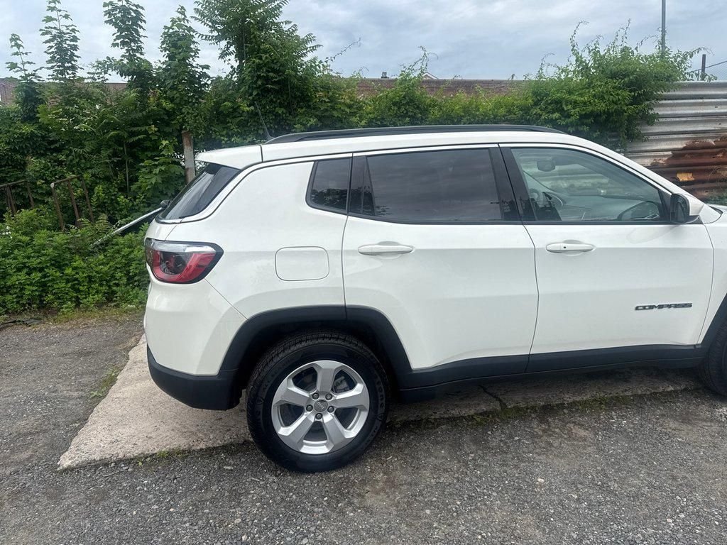 Used 2020 White Jeep Latitude image 10