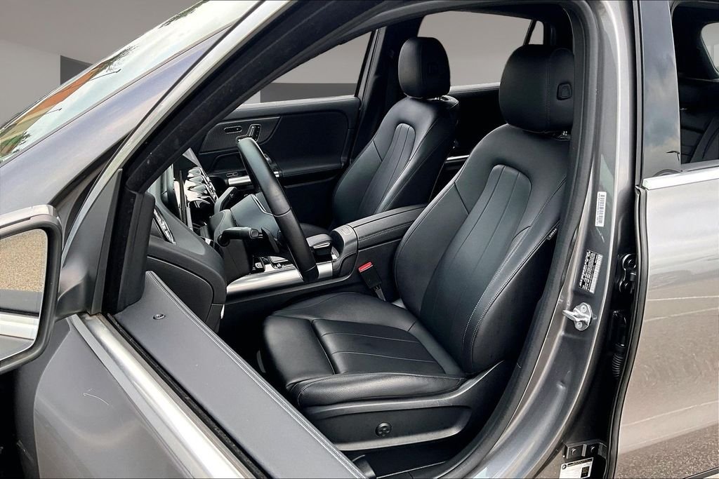 Used 2021 Gray Mercedes-Benz GLA 250 image 27