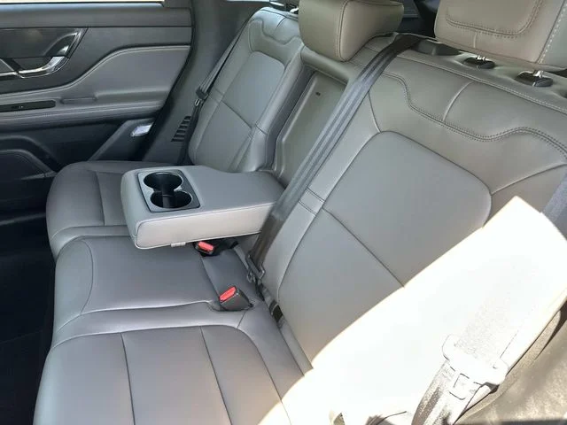 2026 Lincoln Corsair Premiere - Photo 12