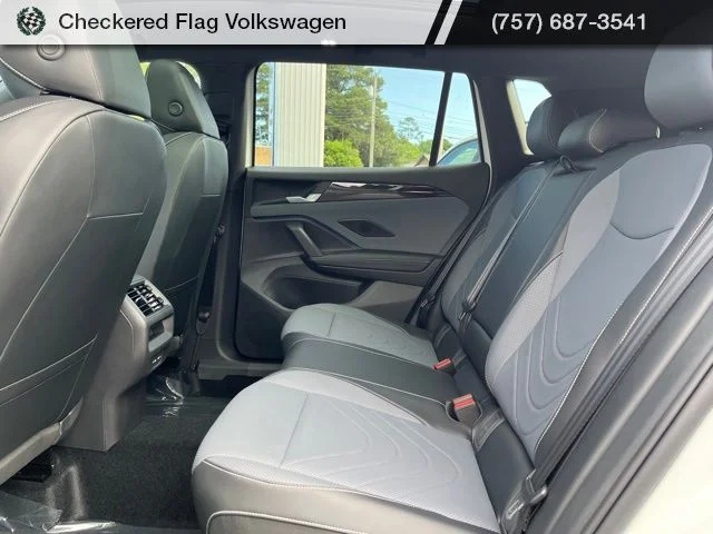 New 2026 White Volkswagen 2.0T SE R-Line Black image 26