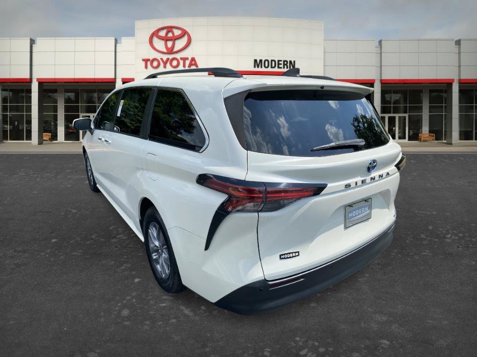 Used 2021 Blizzard Pearl Toyota XLE image 7