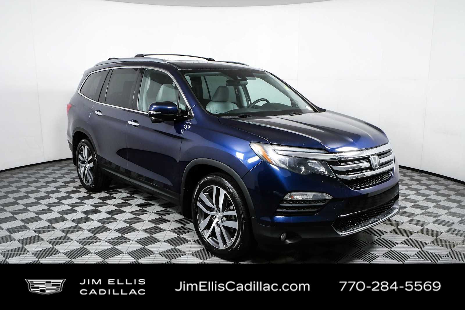2018 Honda Pilot 2WD Touring's photo