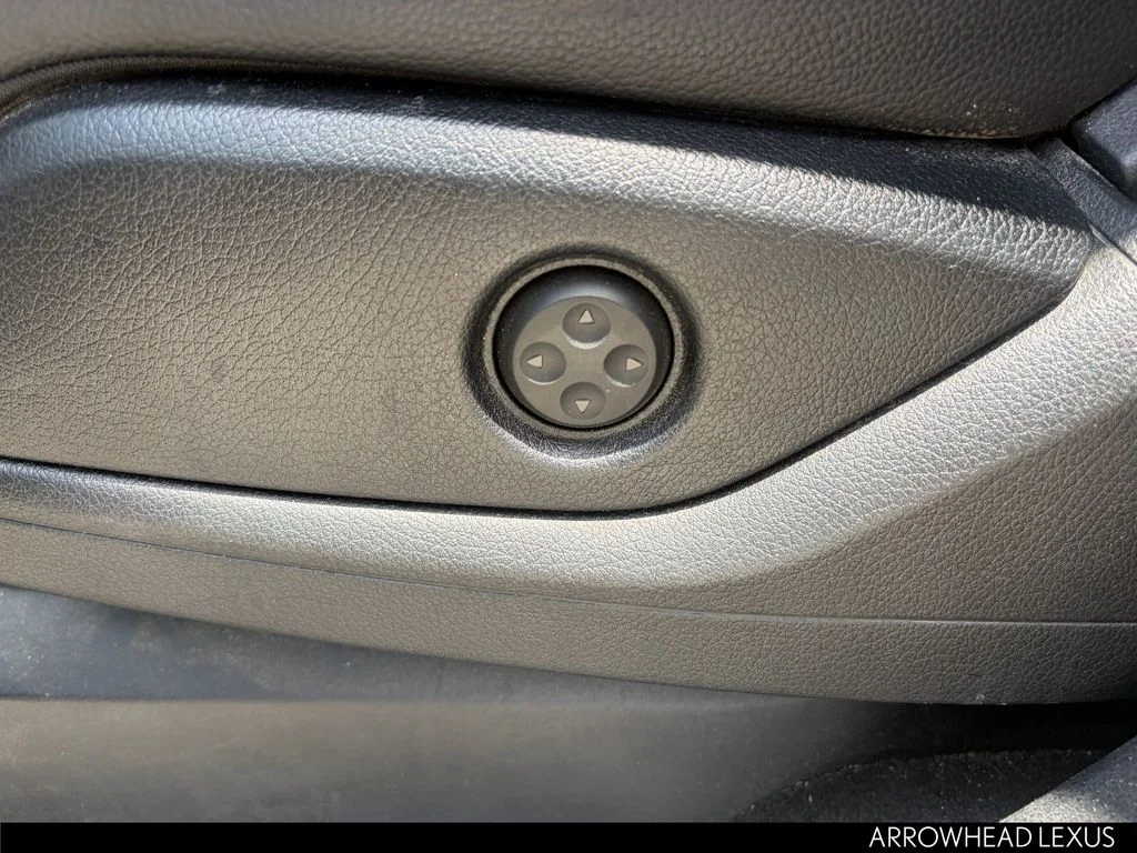 Used 2013 Silver Mercedes-Benz ML 350 image 13