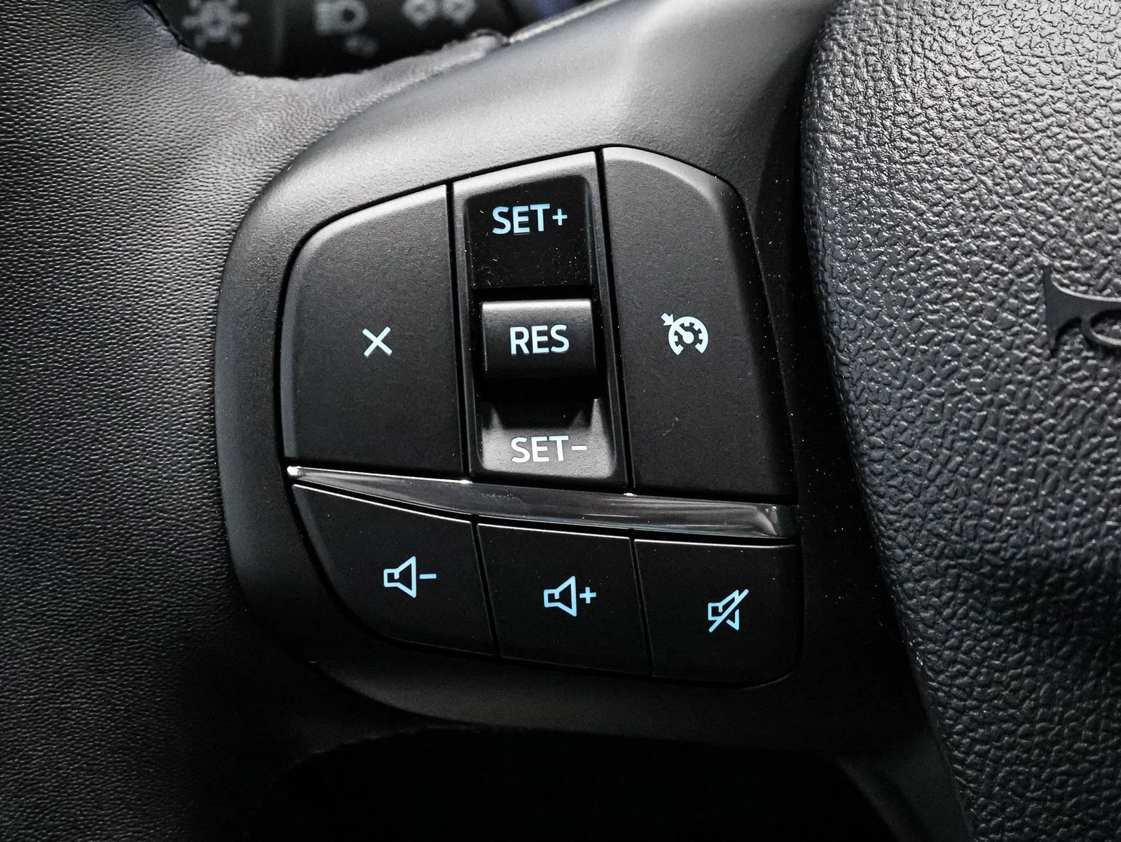 New 2026 Gray Ford XLT image 35
