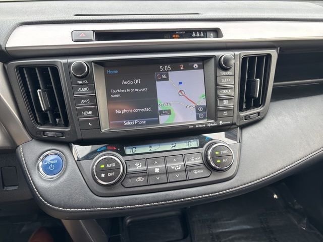 Used 2017 White Toyota XLE image 14
