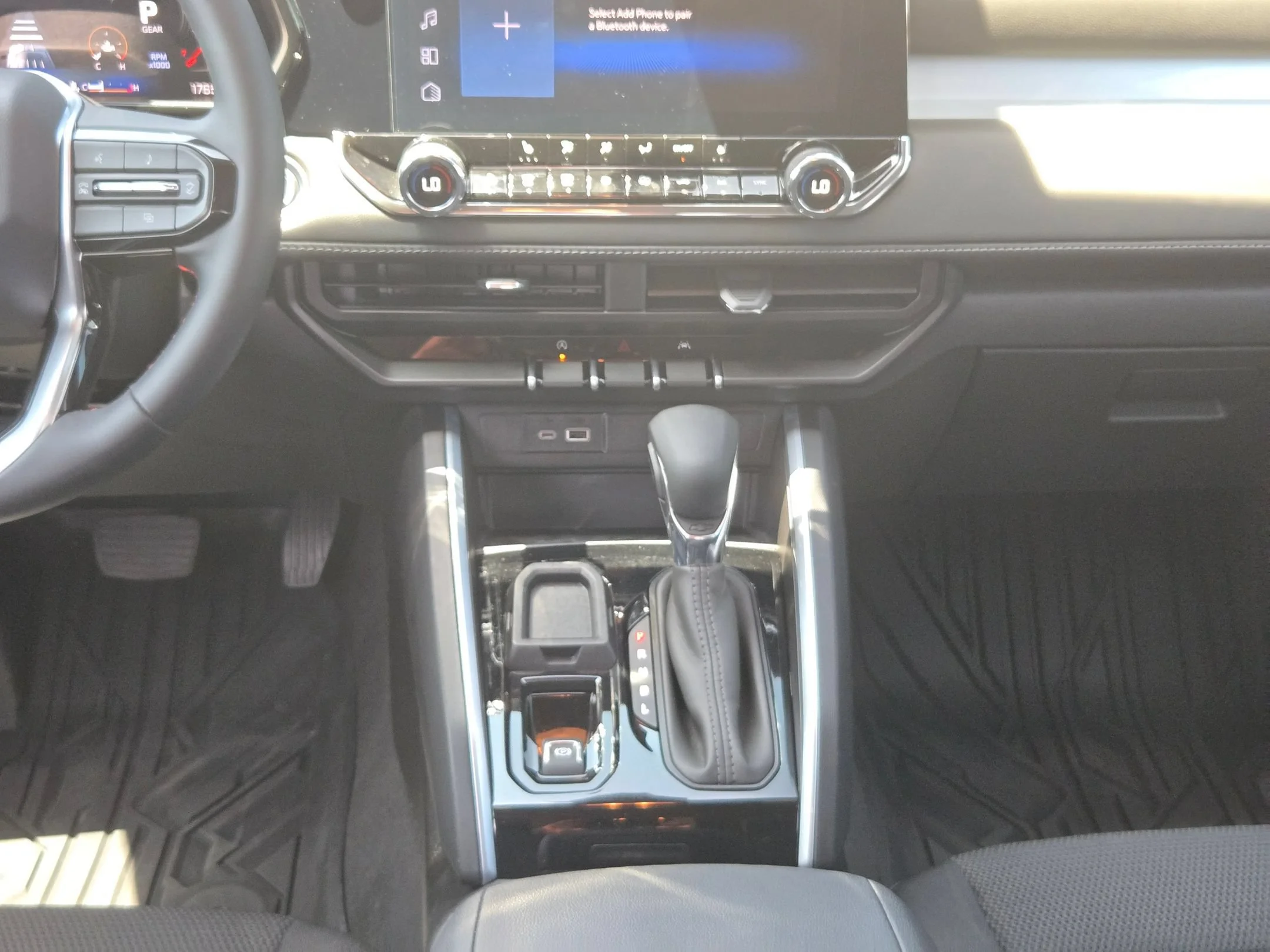 Used 2025 Black Chevrolet LT image 14