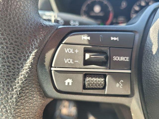 Used 2023  Honda EX image 28