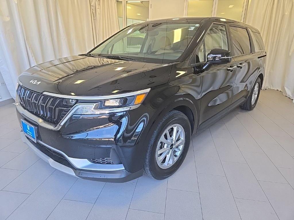 2023 Kia Sedona LX Seat Pkg's photo
