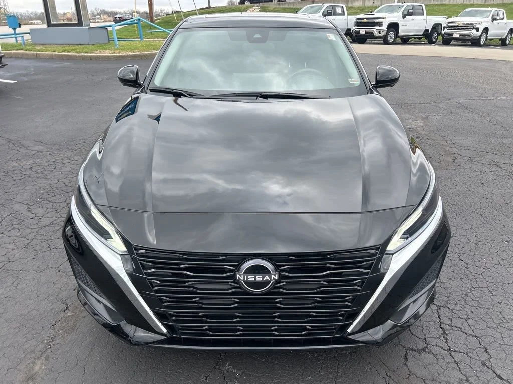 Used 2024 Nissan Altima SL with VIN 1N4BL4EV7RN344927 for sale in Kansas City