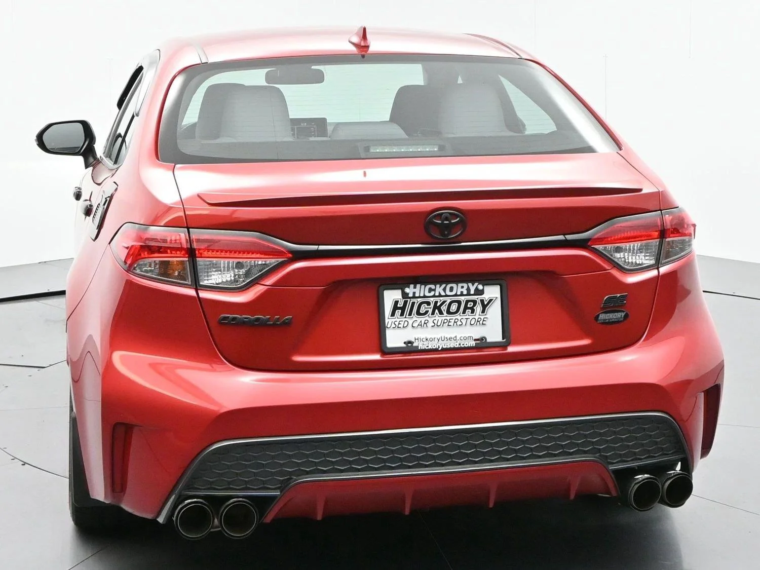 Used 2020 Barcelona Red Metallic Toyota SE image 6