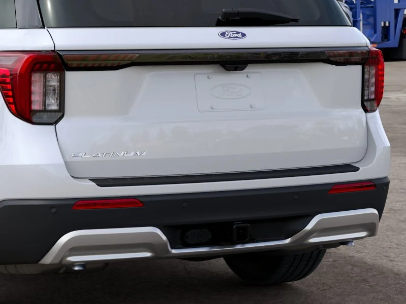 New 2027 Star White Metallic Tri-Coat Ford Platinum image 23