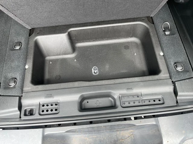 Used 2023 Black Jeep Altitude image 23