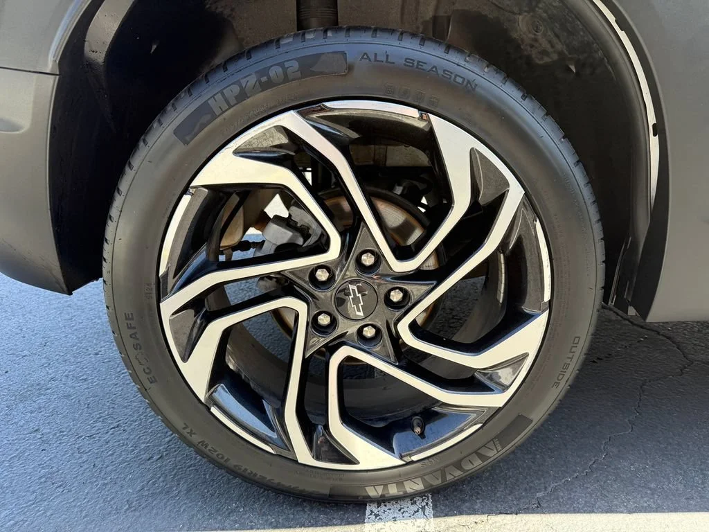 Used 2024 Summit White Chevrolet RS image 14
