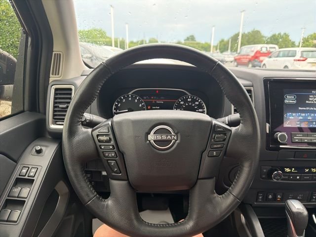 Used 2022 Red Nissan SV image 31