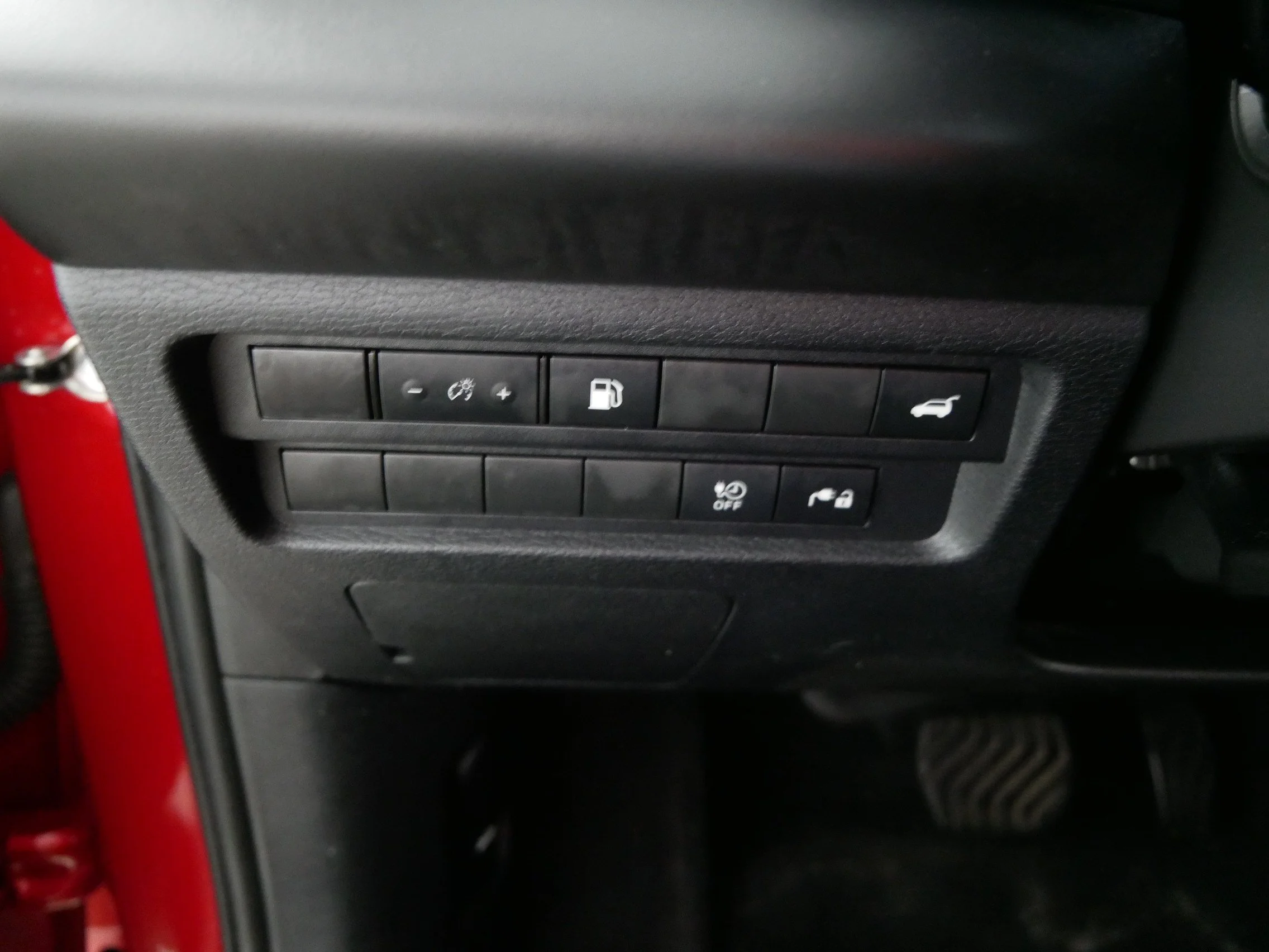 Used 2023 Red Diamond Mitsubishi SE image 26