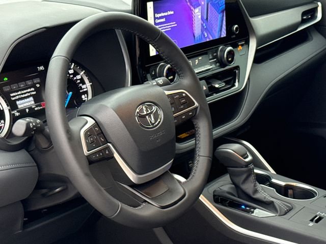Used 2026 Beige Toyota XLE image 20