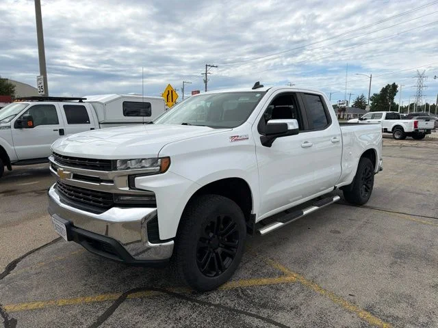 Used 2019 Summit White Chevrolet LT image 1