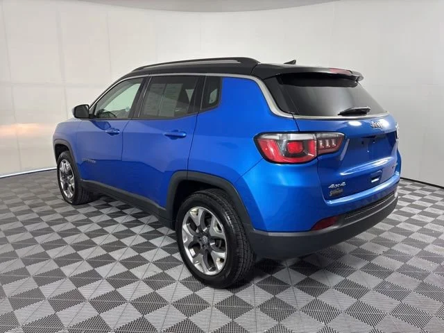 Used 2018 Laser Blue Jeep Limited image 39