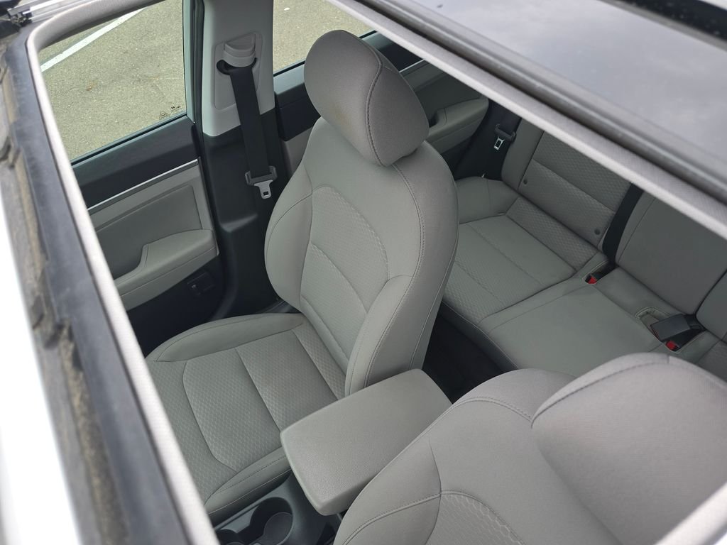 Used 2020 Silver Hyundai Value Edition image 23