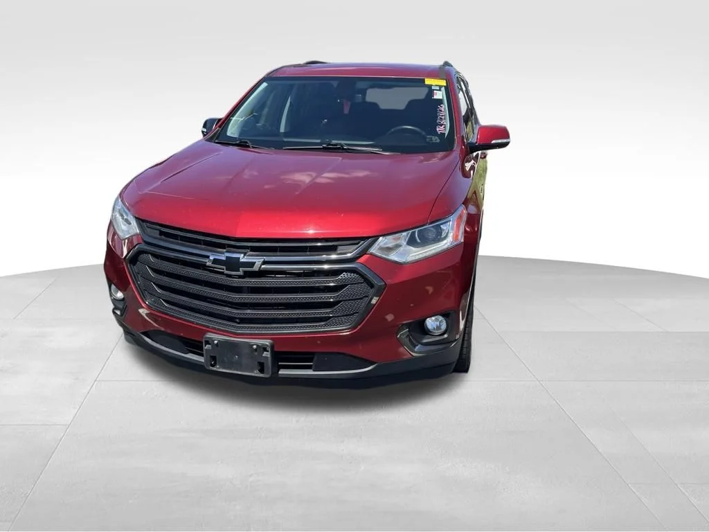 Used 2018 Red Chevrolet RS image 3