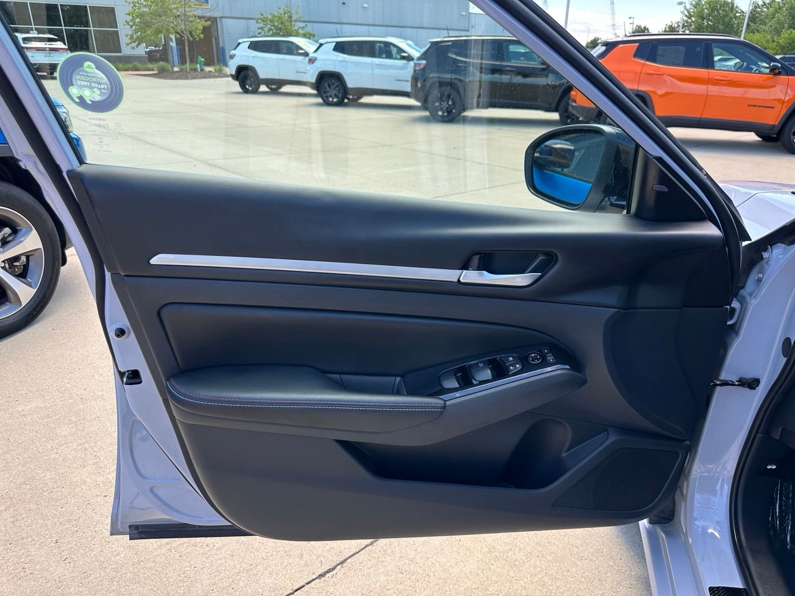 Used 2025 Gray Nissan 2.5 SR image 16