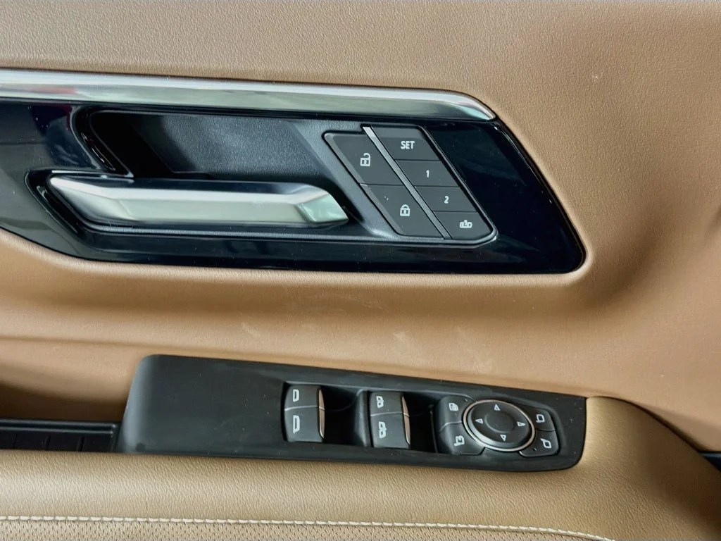 2026 Chevrolet Suburban High Country - Photo 18