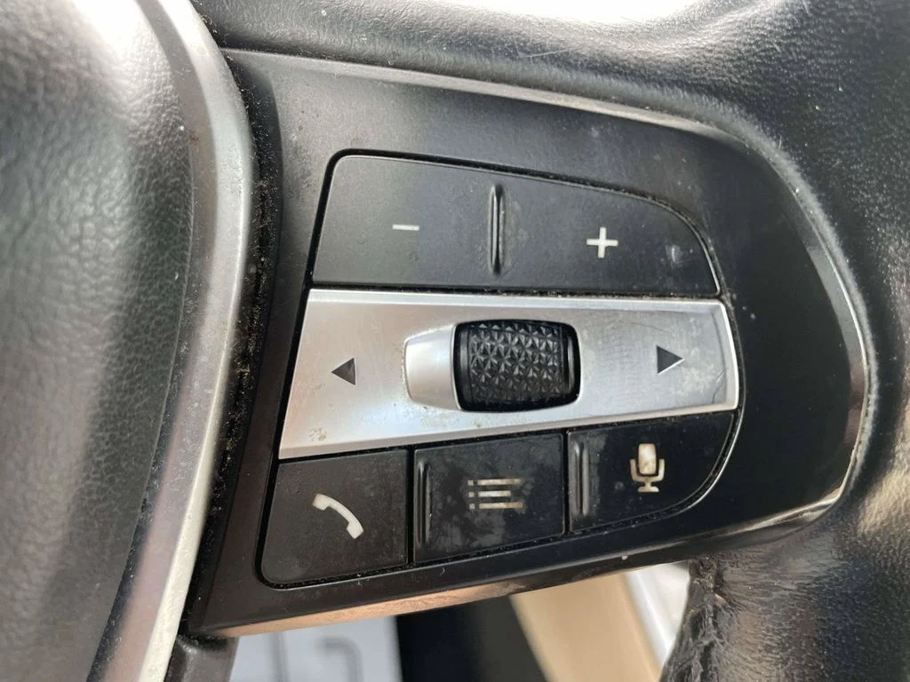 Certified Used 2019 Black BMW xDrive40i image 27