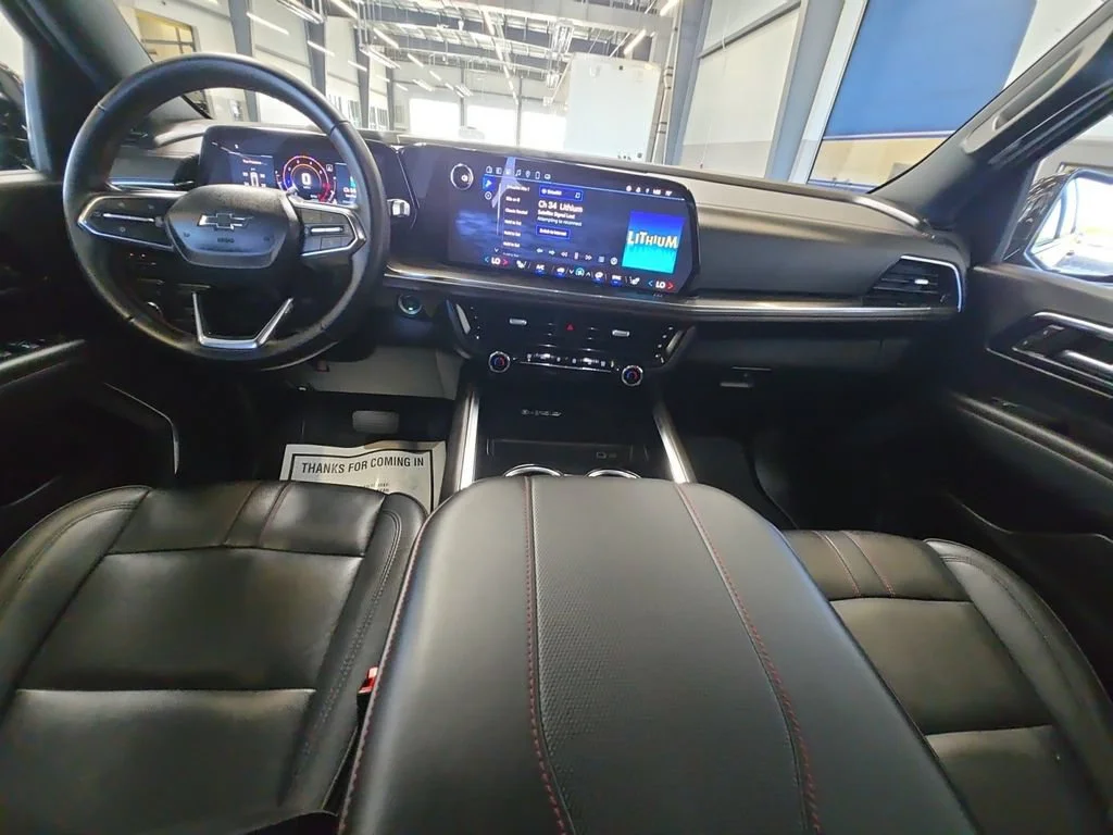 Used 2025 Black Chevrolet RST image 27