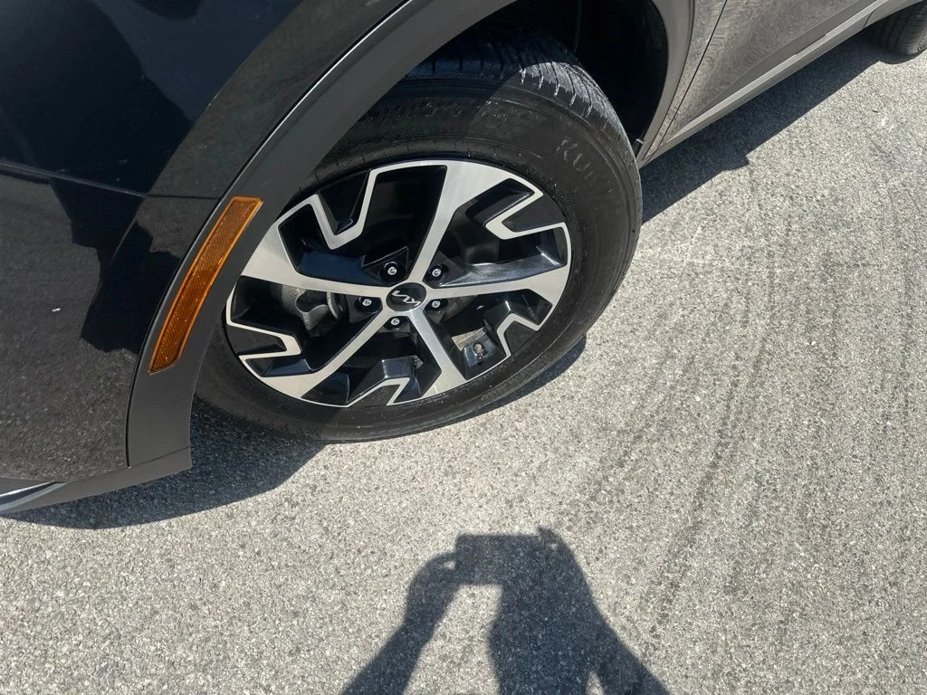 Used 2025 Black Kia EX image 2
