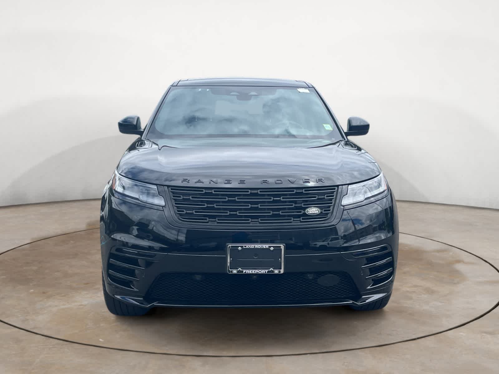 Used 2026 Santorini Black Metallic Land Rover Dynamic SE image 8