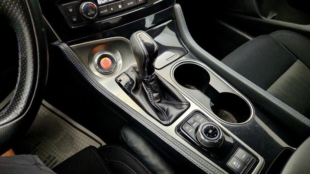 Used 2020 Super Black Nissan S 3.5L image 13