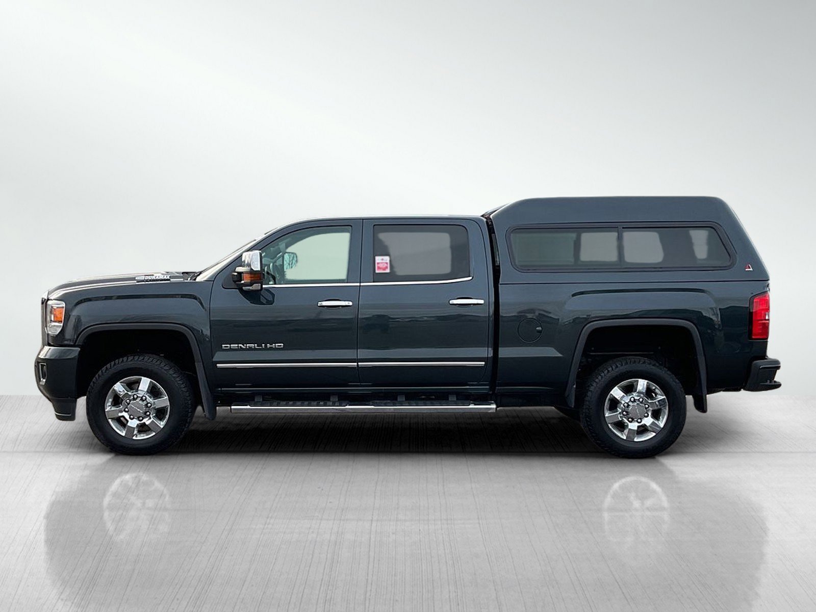 Used 2018 GMC Sierra 3500 Denali HD Denali with VIN 1GT42YEY8JF212197 for sale in Brainerd, Minnesota