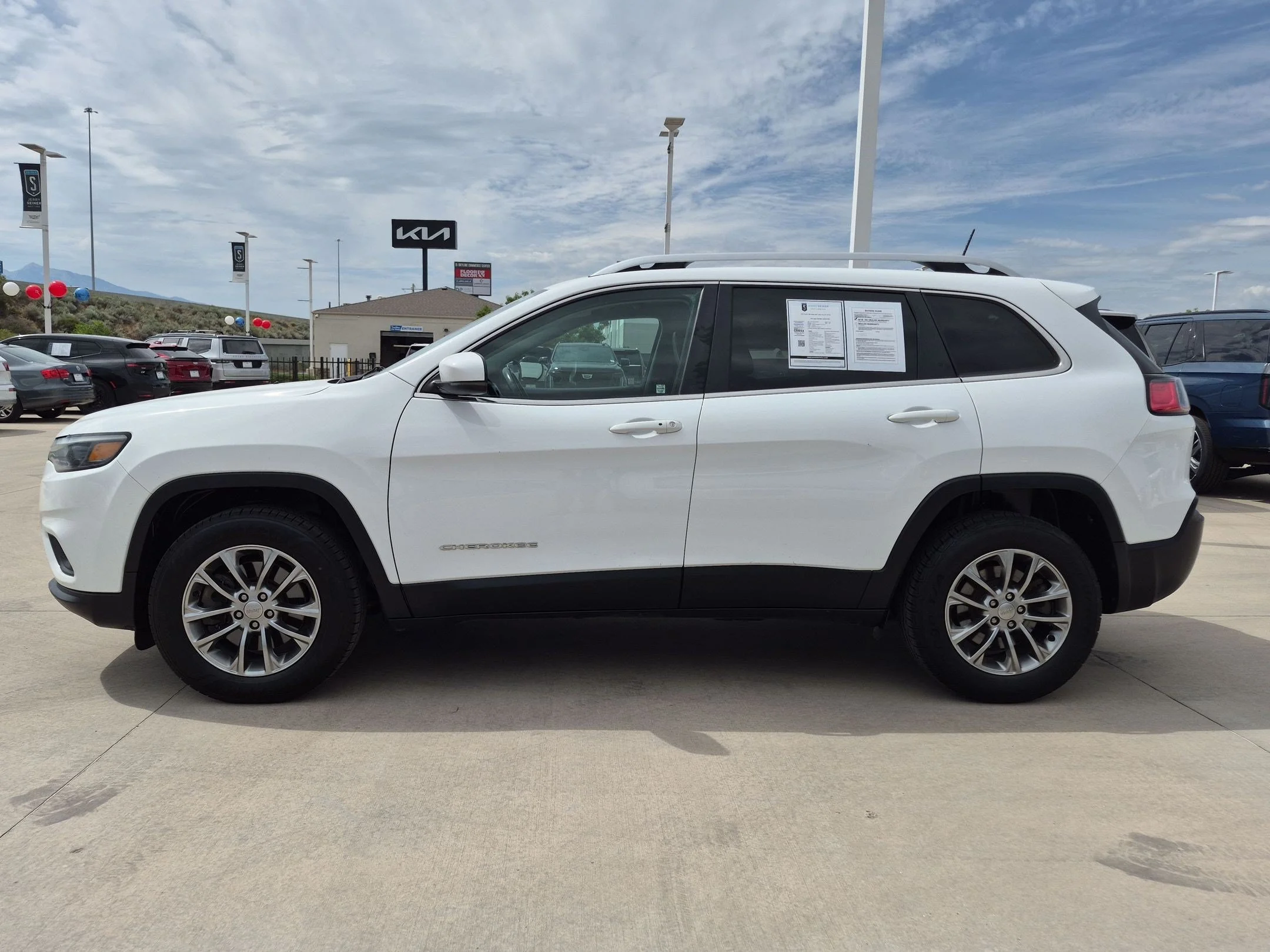 Used 2019 Bright White Clearcoat Jeep Latitude Plus image 2