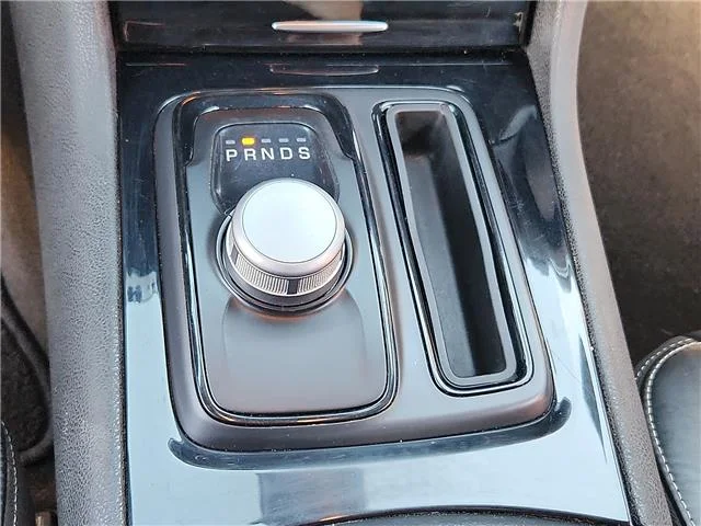Used 2022 White Chrysler S Rear-Wheel Drive image 15