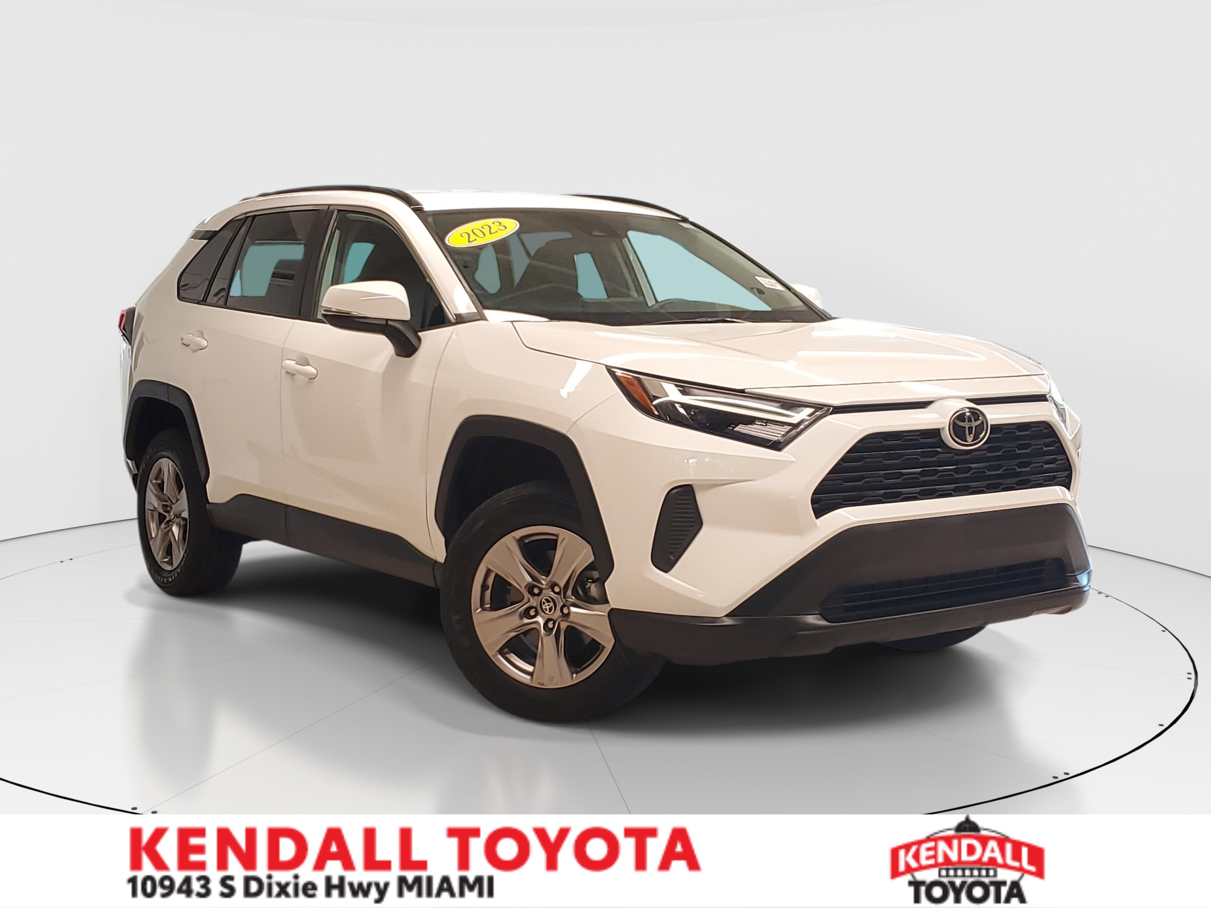 Used 2023 Ice Toyota XLE image 1
