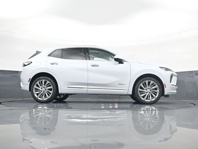New 2026 Iridescent White Tricoat Buick Avenir image 24