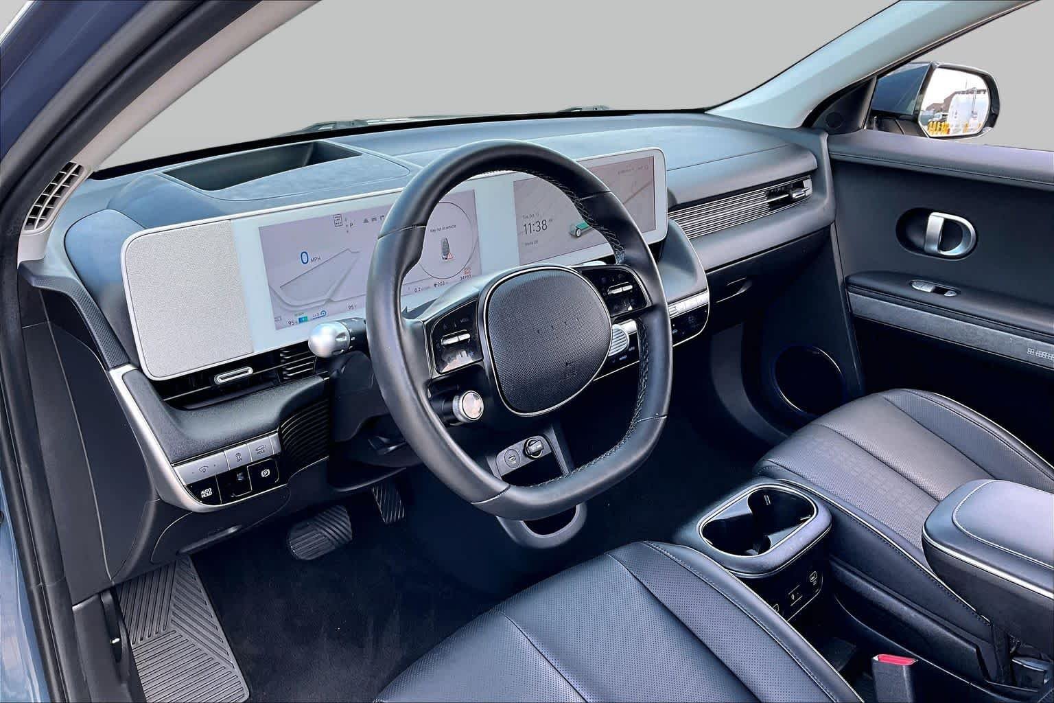 Used 2023 Digital Teal Hyundai Limited image 17