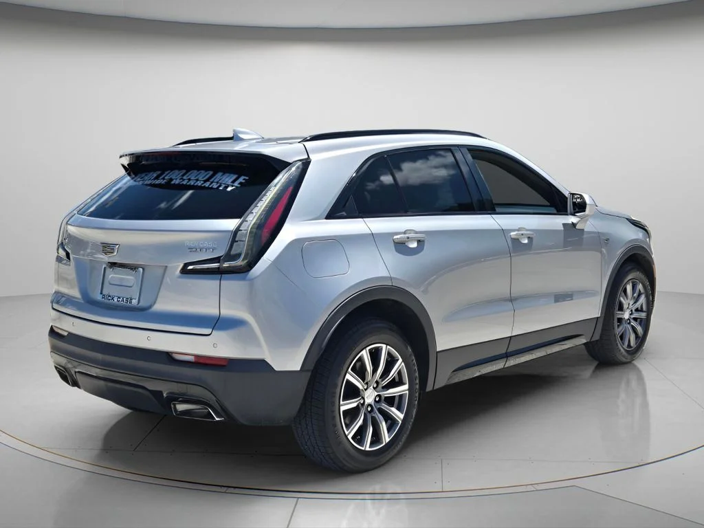 Used 2019 Silver Cadillac Sport image 7
