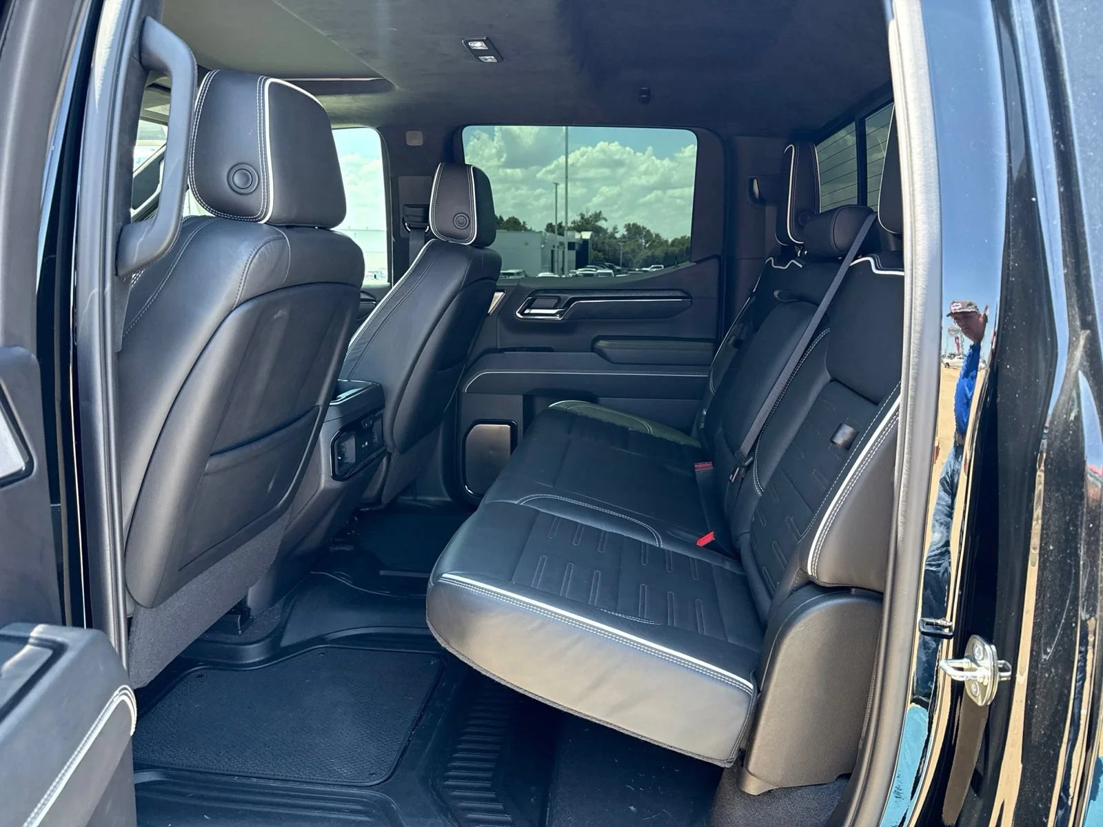 Used 2024 Onyx Black GMC AT4X image 15